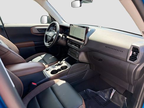Certified 2025 Ford Bronco Sport Outer Banks w/ Outer Banks Tech Package+ AWD/4WD image 34