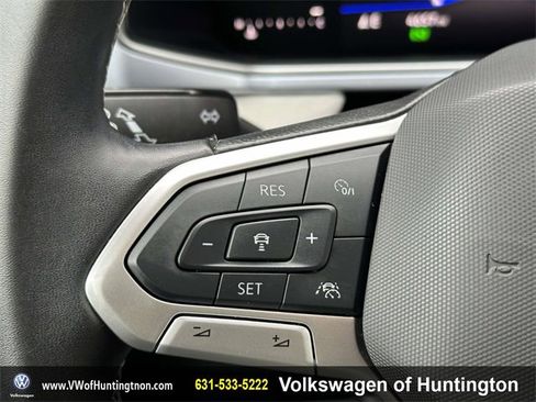 Certified 2025 Volkswagen Taos SE w/ Panoramic Sunroof Package image 26