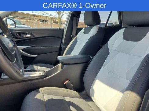 Certified 2024 Chevrolet Trax LS w/ LS Convenience Package FWD image 9