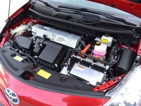 Used 2012 Toyota Prius V Two FWD image 33