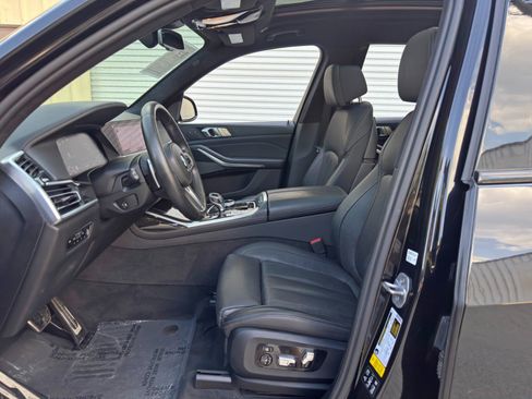 Used 2020 BMW X7 xDrive40i w/ M Sport Package AWD/4WD image 17