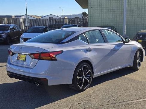 New 2025 Nissan Altima 2.5 SR w/ SR Premium Package image 4