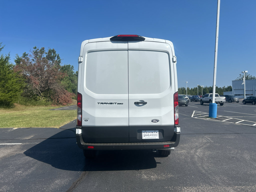 New 2026 Ford Transit 250 148 Medium Roof w/ Load Area Protection Package RWD image 6