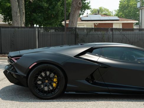 Used 2024 Lamborghini Revuelto AWD/4WD image 38