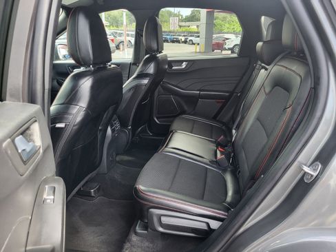 Certified 2025 Ford Escape ST-Line AWD/4WD image 17