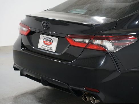 Certified 2022 Toyota Camry SE w/ Convenience Package FWD image 9