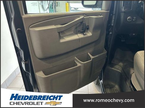 Used 2019 GMC Savana 2500 Extended w/ Communications Package RWD image 10