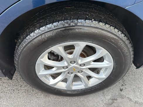 Used 2019 Chevrolet Equinox LT w/ LPO, Floor Liner Package image 9