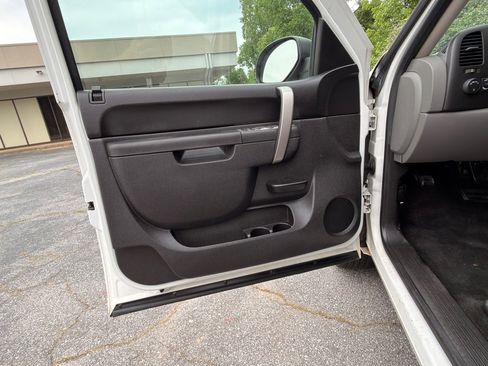 Used 2010 GMC Sierra 1500 SL RWD image 10