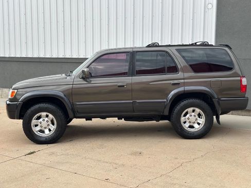 Used 1997 Toyota 4Runner Limited image 8