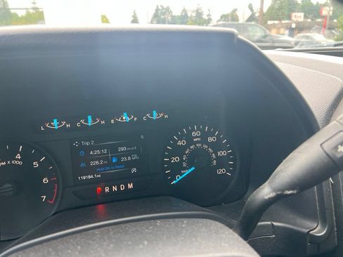 Used 2018 Ford F150 XL w/ Equipment Group 101A Mid AWD/4WD image 11