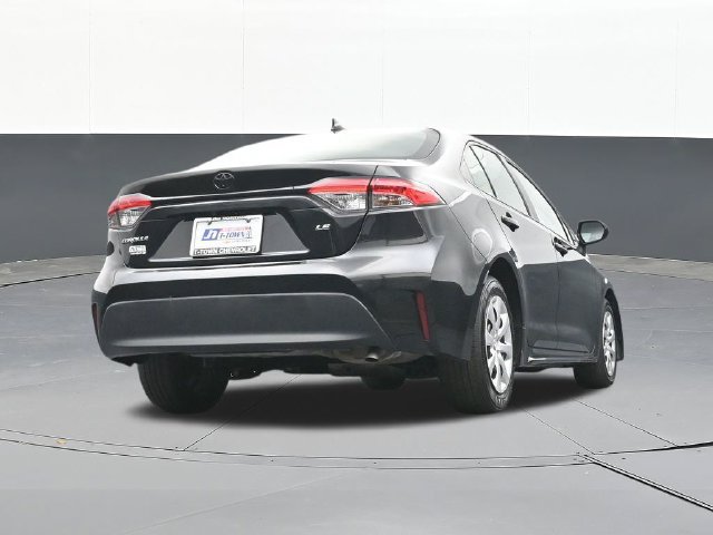 Used 2025 Toyota Corolla LE FWD image 43