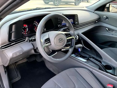 Certified 2023 Hyundai Elantra SEL image 16
