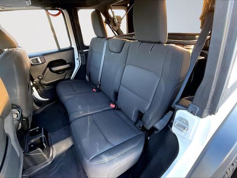 Used 2018 Jeep Wrangler Unlimited Sport image 27