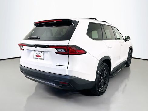 Certified 2026 Toyota Grand Highlander FWD image 5