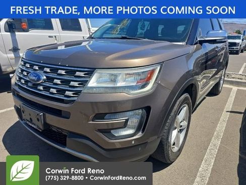 Used 2016 Ford Explorer XLT AWD/4WD image 3