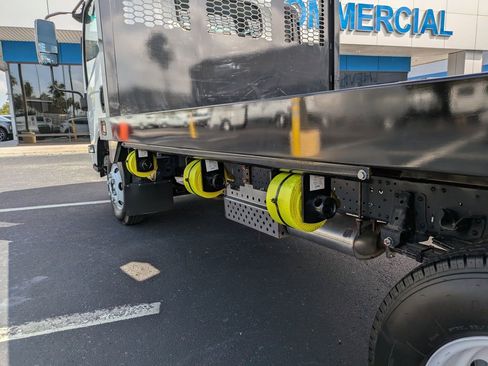 New 2024 Chevrolet Low Cab Forward image 13