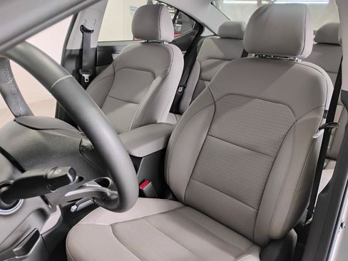 Used 2020 Hyundai Elantra Limited FWD image 44