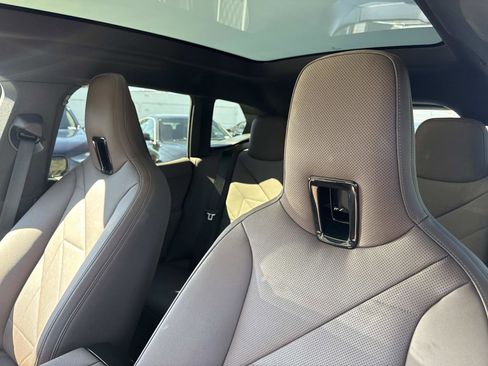 Used 2022 BMW iX xDrive50 w/ Premium Package image 16