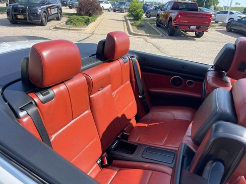 Used 2013 BMW M3 Convertible image 11