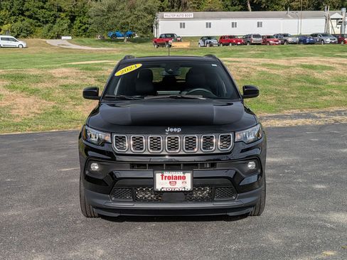 Certified 2024 Jeep Compass Latitude w/ Sun and Sound Group image 9