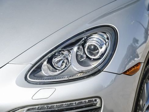 Used 2011 Porsche Cayenne image 35