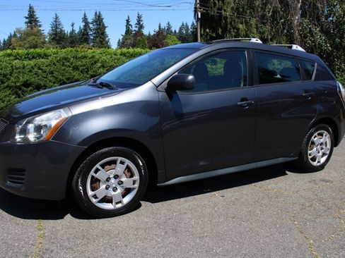 Used 2009 Pontiac Vibe AWD w/ Sun And Sound Package image 1