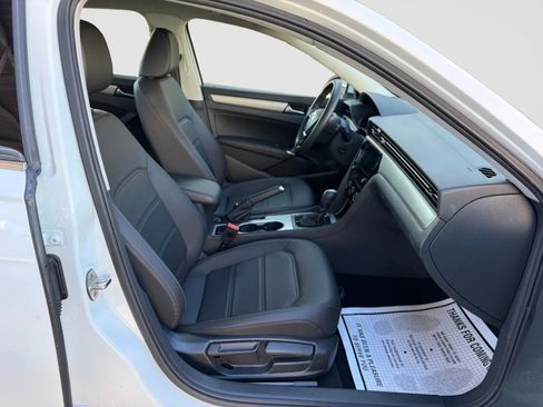 Used 2021 Volkswagen Passat 2.0T SE image 18