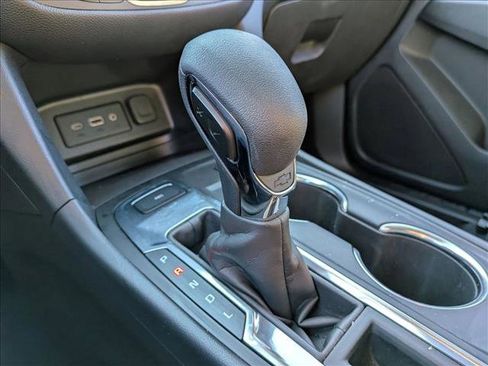 Used 2024 Chevrolet Equinox LT image 12