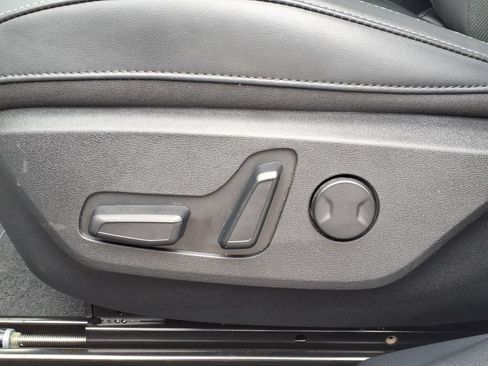 Certified 2025 Kia EV6 Light w/ Light LR Technology Package RWD image 13