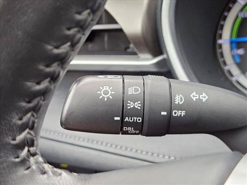 Used 2022 Toyota Highlander XLE AWD/4WD image 12