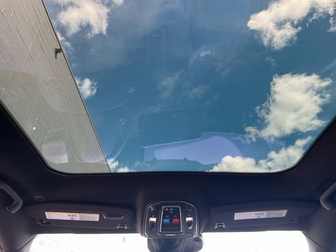 New 2024 Dodge Charger R/T w/ Plus Group image 22