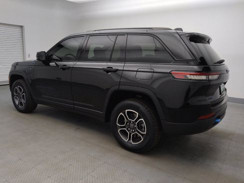 Used 2022 Jeep Grand Cherokee Trailhawk AWD/4WD image 3