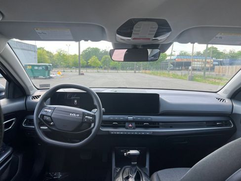 Used 2025 Kia K4 FWD image 33