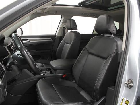 Used 2019 Volkswagen Atlas SEL image 5