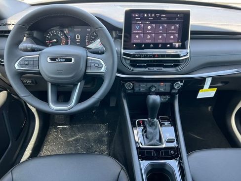 New 2026 Jeep Compass Latitude AWD/4WD image 3