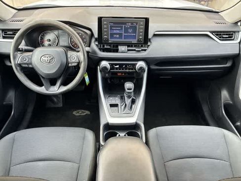 Used 2021 Toyota RAV4 LE FWD image 15