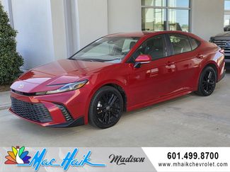 Used 2025 Toyota Camry SE video 1