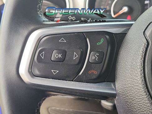 Used 2020 Jeep Wrangler Unlimited Sahara image 24