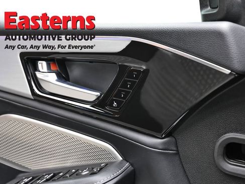 Used 2023 Acura MDX SH-AWD w/ Technology Package image 21