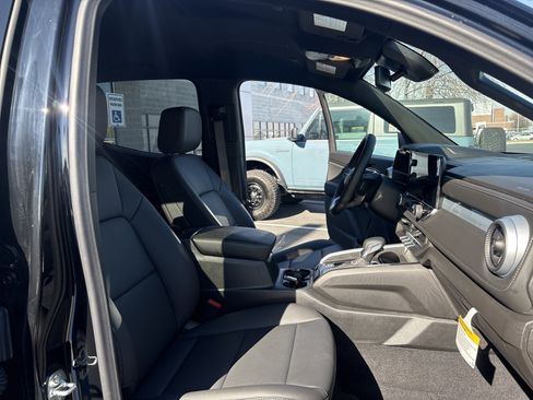 New 2026 Chevrolet Colorado LT w/ LT Convenience Package image 26