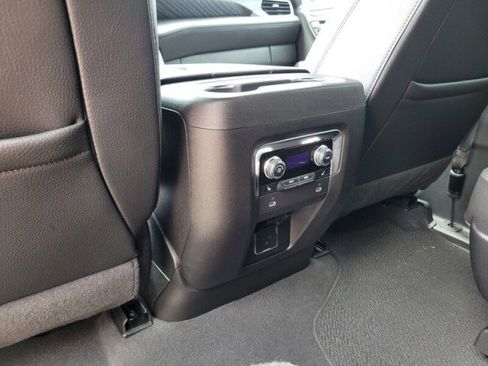 Used 2024 GMC Yukon XL Denali image 35