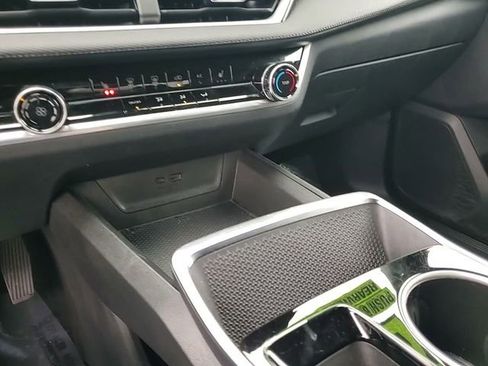 Used 2025 Chevrolet Equinox LT image 20