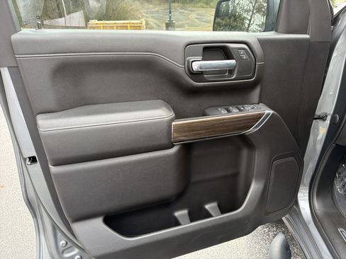 Used 2021 Chevrolet Silverado 1500 RST w/ LPO, Blackout Package image 10