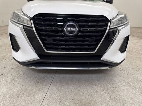 Used 2022 Nissan Kicks S image 14