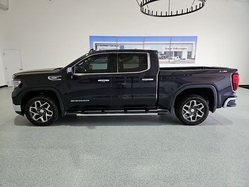 Used 2023 GMC Sierra 1500 SLT AWD/4WD image 5