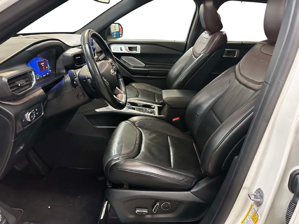 Used 2020 Ford Explorer Platinum w/ Premium Technology Package AWD/4WD image 17