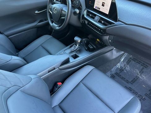 Used 2024 Lexus UX 250h FWD image 18