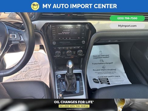 Used 2020 Volkswagen Passat 2.0T SE w/ Sunroof Package image 20