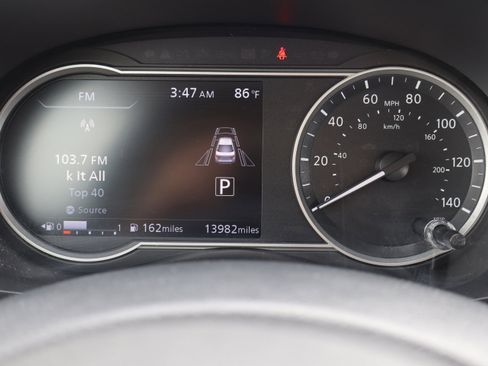Used 2024 Nissan Versa SV w/ Trunk Package FWD image 23
